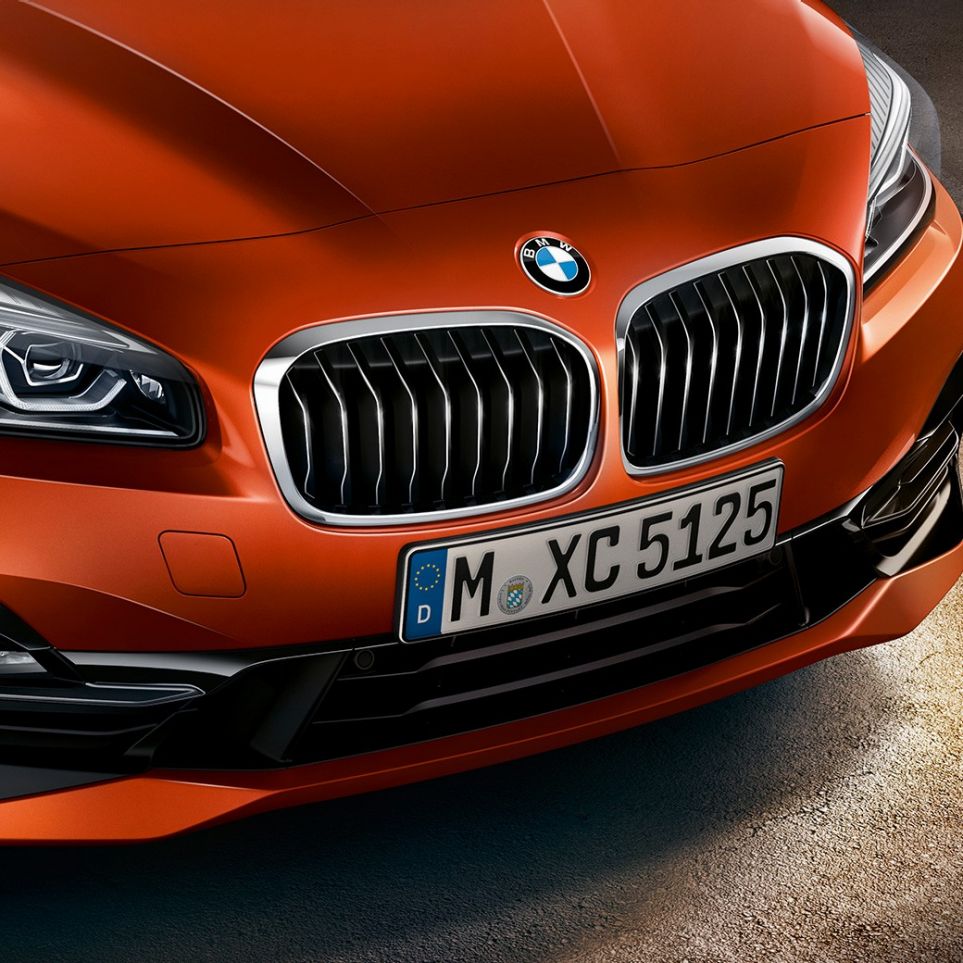 Grill BMW 2-serie Active Tourer Grill BMW 2-serie Active Tourer F45 Facelift 2018 Sunset Orange metallic næropptak front