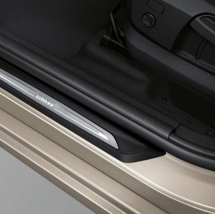 Innstigningslister BMW 2-serie Active Tourer modell Luxury Line Innstigningslister BMW 2-serie Active Tourer modell Luxury Line 225i xDrive F45 2018 Jucarobeige metallic
