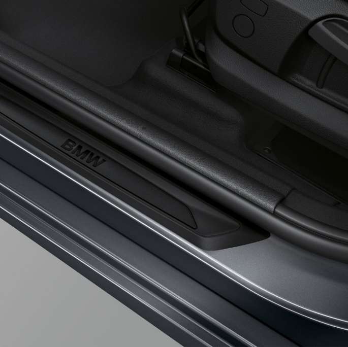 Innstigningslister BMW 2-serie Active Tourer modell Advantage Innstigningslister BMW 2-serie Active Tourer 218i F45 2018 Mineralgrå metallic