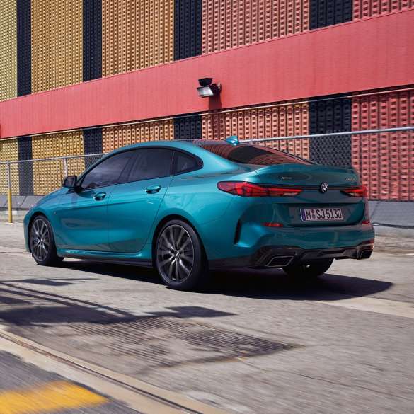Video BMW 2-serie Gran Coupé Video BMW 2-serie Gran Coupé F44 Snapper Rocks blå metallic eksteriør