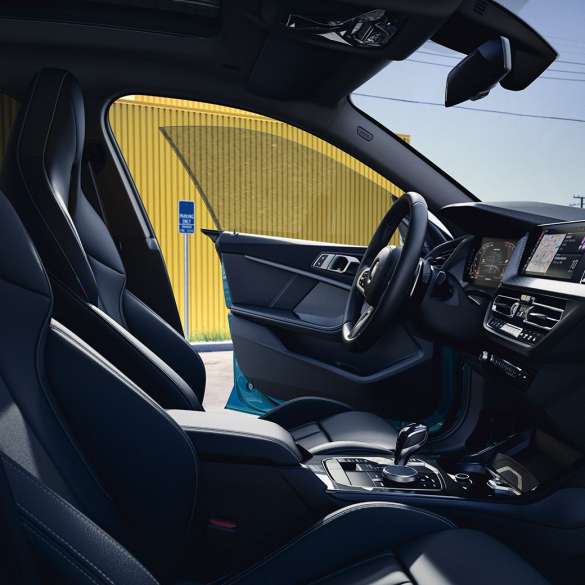Førerorientert cockpit BMW 2-serie Gran Coupé Førerorientert cockpit BMW 2-serie Gran Coupé F44 2020 Interiør