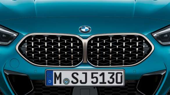 BMW grill i nettingdesign BMW 2-serie Gran Coupé BMW grill i nettingdesign BMW 2-serie Gran Coupé Snapper Rocks Blå metallic F44 næropptak front