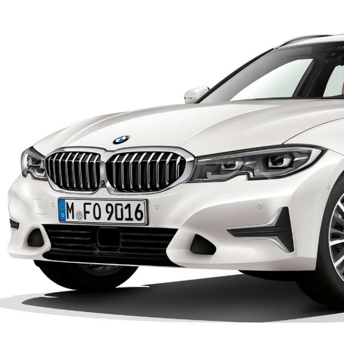 Modell Luxury Line sett på skrått forfra BMW 3-serie Touring, modell Luxury Line sett på skrått forfra