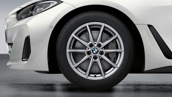 18” BMW støpt felg dobbelteke 853 Gunmetal grey BMW 4-serie Gran Coupé G26 2021 18” BMW støpt felg dobbelteke 853 Gunmetal grey BMW 4-serie Gran Coupé G26 2021