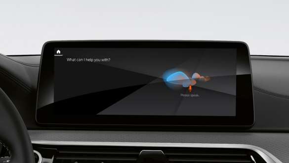 BMW Intelligent Personal Assistant BMW 5-serie Sedan G30 BMW Intelligent Personal Assistant BMW 5-serie Sedan G30 Facelift 2020 interiør førerplass