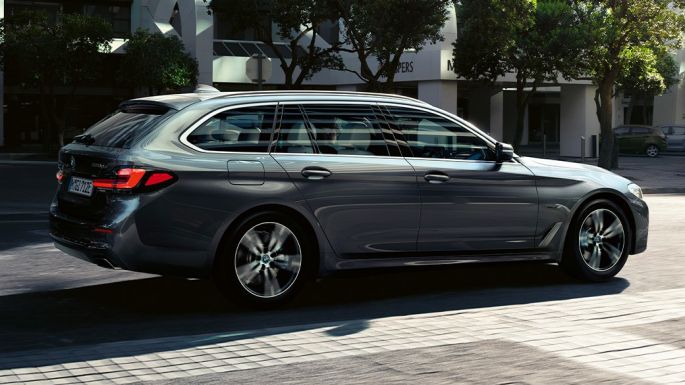 BMW 5-serie Touring G31 sett fra siden BMW 5-serie Touring G31 Facelift 2020 sofistogrå sett fra siden