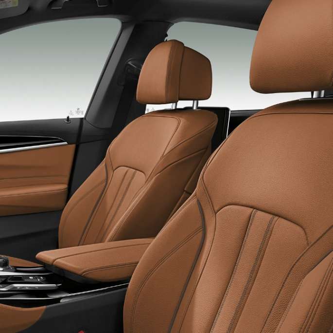 BMW 6-serie Gran Turismo G32 M Sportspakke interiør Sportsseter for fører og passasjer BMW 6-serie Gran Turismo G32 2017 M Sportspakke interiør