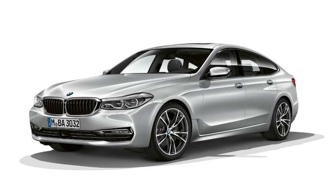 BMW 6-serie Gran Turismo G32 Sport Line sett skrått forfra BMW 6-serie Gran Turismo G32 2017 Sport Line Glaciersølv metallic sett skrått forfra