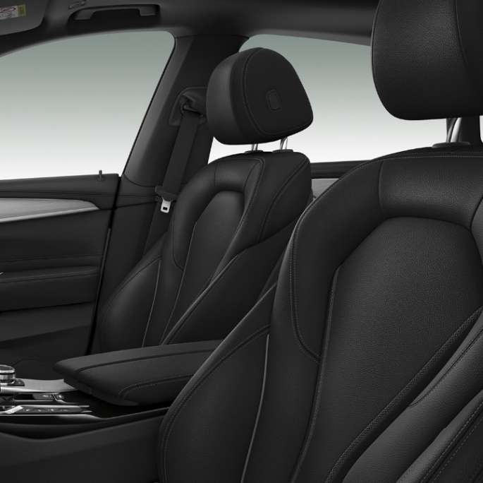 BMW 6-serie Gran Turismo G32 Sport Line interiør Sportsseter for fører og passasjer BMW 6-serie Gran Turismo G32 2017 Sport Line interiør