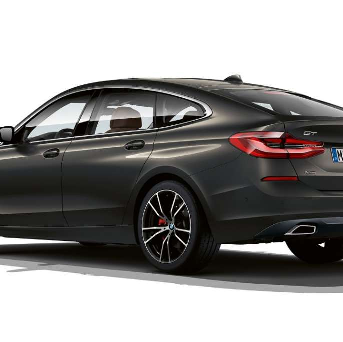 Hekk BMW 6-serie Gran Turismo Luxury Line G32 2020 BMW 6-serie Gran Turismo G32 640d xDrive 2020 Luxury Line dravittgrå sett skrått bakfra