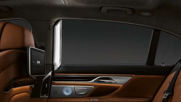 BMW 7-serie Sedan med detalj i bakgrunnsbelysning BMW 7-serie Sedan: Detalj i bakgrunnsbelysningen i kupeen