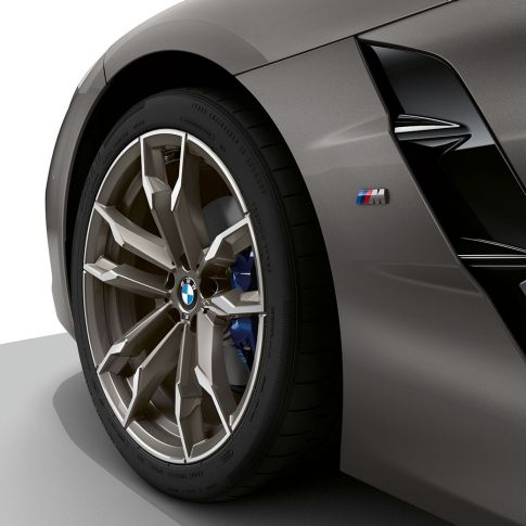 Felger BMW Z4 M40i G29 Felger BMW Z4 Roadster M40i G29 2019 BMW Individual frostgrå metallic næropptak av hjul og Air breather