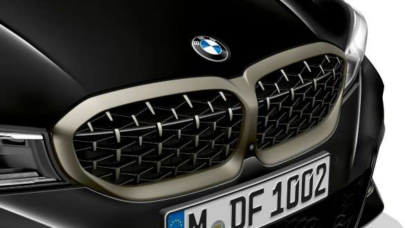 M Aerodynamikkpakke BMW M340i xDrive sedan G20 2020 BMW M340i xDrive Sedan i G20 2020 Safirsort metallic M Aerodynamikkpakke Front næropptak