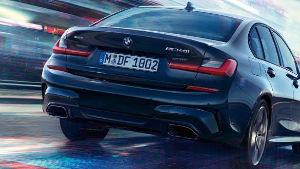 M sportsdifferensial BMW M340i xDrive sedan G20 2020 BMW M340i xDrive Sedan i G20 2020 Safirsort metallic M sportsdifferensial Sett bakfra