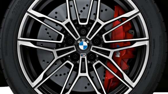 19"/20" M smidde lettmetallfelger 825 M tofarget sort BMW M3 sedan G80 2020 BMW M3 Sedan G80 2020 19"/20" M smidde hjul 825 M tofarget sort close-up wheel
