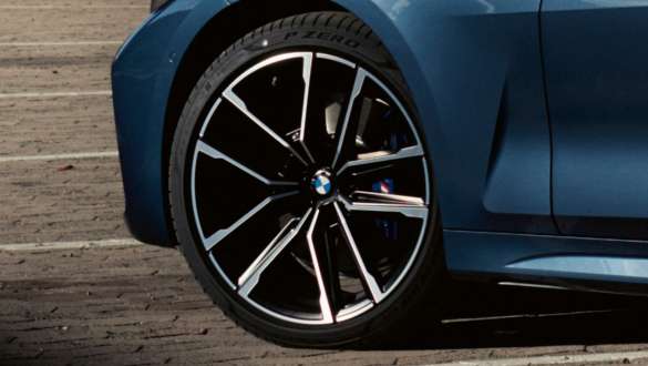 18" M lettmetallfelger 848 M BMW M440i xDrive Coupé G22 2020 BMW M440i xDrive Coupé G22 2020 18" M lettmetallfelger 848 M nærbilde