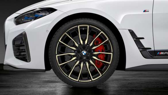 20" M Performance lettmetallfelg, dobbelteke 868 M, tofarget finish (Night Gold, glansfrest), komplett sommerhjulsett BMW M440i xDrive Gran Coupé G26 2021 20" M Performance lettmetallfelg, dobbelteke 868 M, tofarget finish (Night Gold, glansfrest), komplett sommerhjulsett BMW M440i xDrive Gran Coupé G26 2021