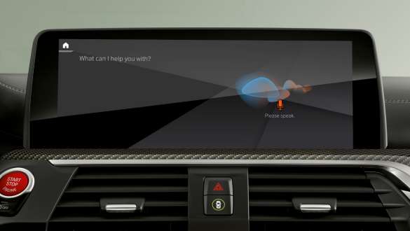 BMW X3 M-modeller med Driving Assistant Plus. BMW X3 M-modeller med kontrolldisplay med Driving Assistant Plus.