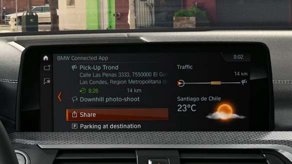 BMW Head-Up Display med spesiell M-visning. BMW X3 M Competition og BMW X3 M med BMW Head-Up Display med spesiell M-visning.