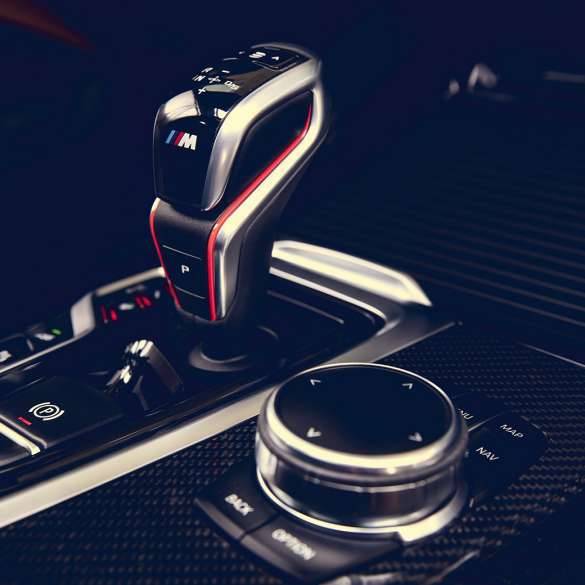 BMW X3 M Competition med M velgerspak med M-logo. Kupeen til BMW X3 M Competition med M velgerspak med M-logo.