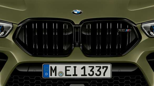 M-spesifikk frontgrill til BMW X6 M Competition F96 M gjelle BMW X6 M Competition F96 2020 SUV BMW Individual spesiallakkering Urban grønn eksteriør