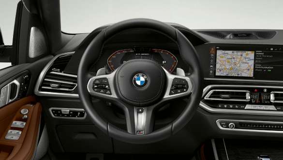BMW X7 M-modell med M skinnratt BMW X7 M-modell, førerplass med M skinnratt, G07