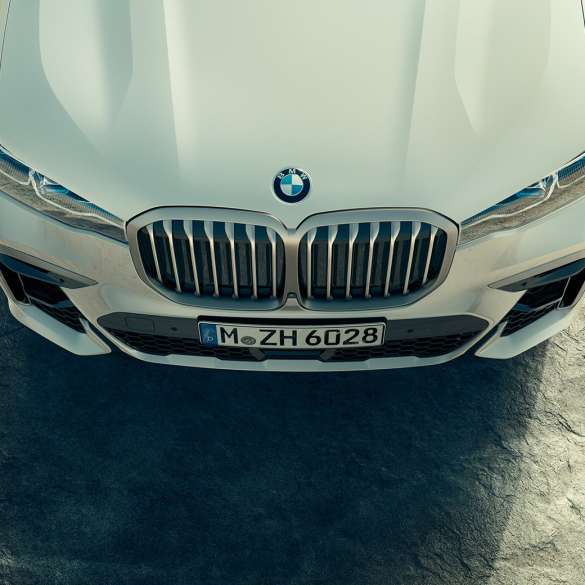 BMW X7 M-modell, front mit BMW-grill BMW X7 M-modellene M50d og M50i, front og panser sett ovenfra, G07, 2019
