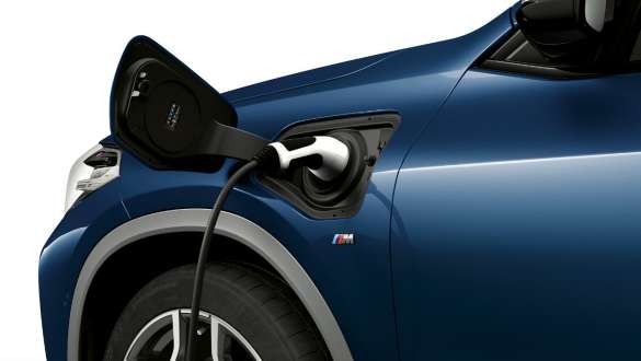 Ladeluke Næropptak Sett fra siden BMW X2 xDrive25e Plug-in hybrid BMW X2 xDrive25e F39 2020 Plug-in hybrid Sett fra siden Næropptak