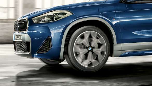 Næropptak Sett skrått bakfra BMW X2 xDrive25e Plug-in hybrid BMW X2 xDrive25e Plug-in hybrid F39 2020 Sett skrått bakfra Næropptak