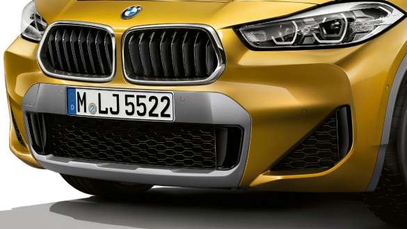 Luftinntak BMW X2 2018 F39 Luftinntak BMW X2 2018 F39 Galvanisert gull metallic, sett forfra