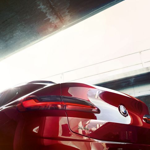 Full-LED baklykter BMW X4 Full-LED baklykter BMW X4 M40i G02 2018 Flamencorød med briljanteffekt rød