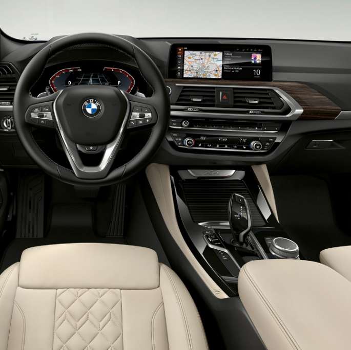 Cockpit BMW X4 Modell xLine Cockpit BMW X4 xDrive20d Modell xLine G02 2018 Interiør
