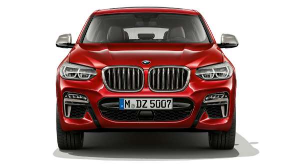 Panser og dobbeltgrill BMW X4 Panser og dobbeltgrill BMW X4 M40i G02 2018 Flamencorød med briljanteffekt sett forfra