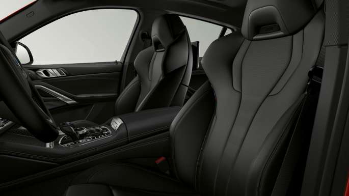 BMW X6 med BMW xLine, setetrekk. BMW X6 interiør. med BMW xLine med fokus på setetrekk