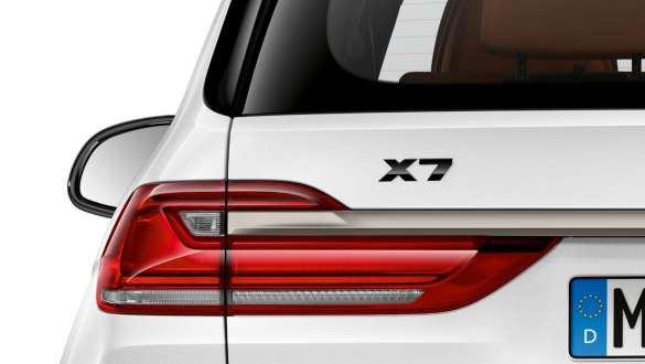 M modellogo X7 høyglanset sort BMW X7 G07 2019 M modellogo X7 høyglanset sort BMW X7 G07 2019