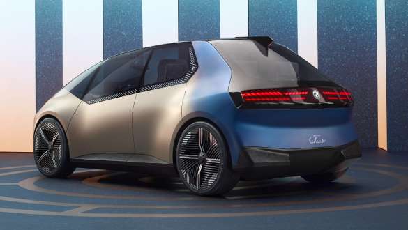 BMW i Vision Circular 2021 utvendig design sett skrått bakfra BMW i Vision Circular 2021 visjonsbil utvendig design sett skrått bakfra
