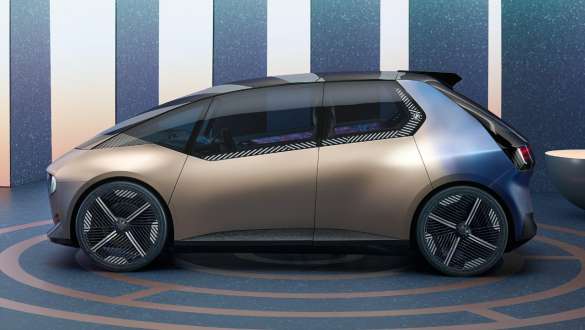 BMW i Vision Circular 2021 utvendig design, sett fra siden BMW i Vision Circular 2021 visjonsbil utvendig design, sett fra siden