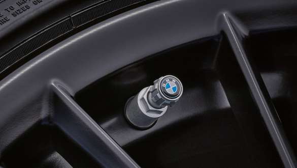 BMW Ventilhetter med logo BMW Original vår- og sommertilbehør BMW Ventilhetter med logo BMW Original vår- og sommertilbehør