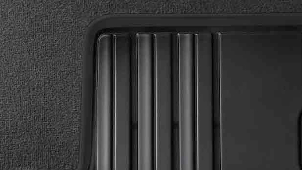 BMW allværsmatter bak i sort