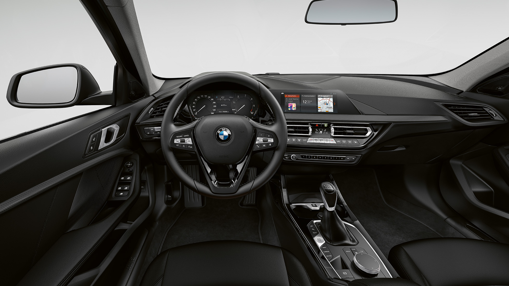 Lærratt. BMW 1-serie Modell Advantage, førerplass med lærratt.
