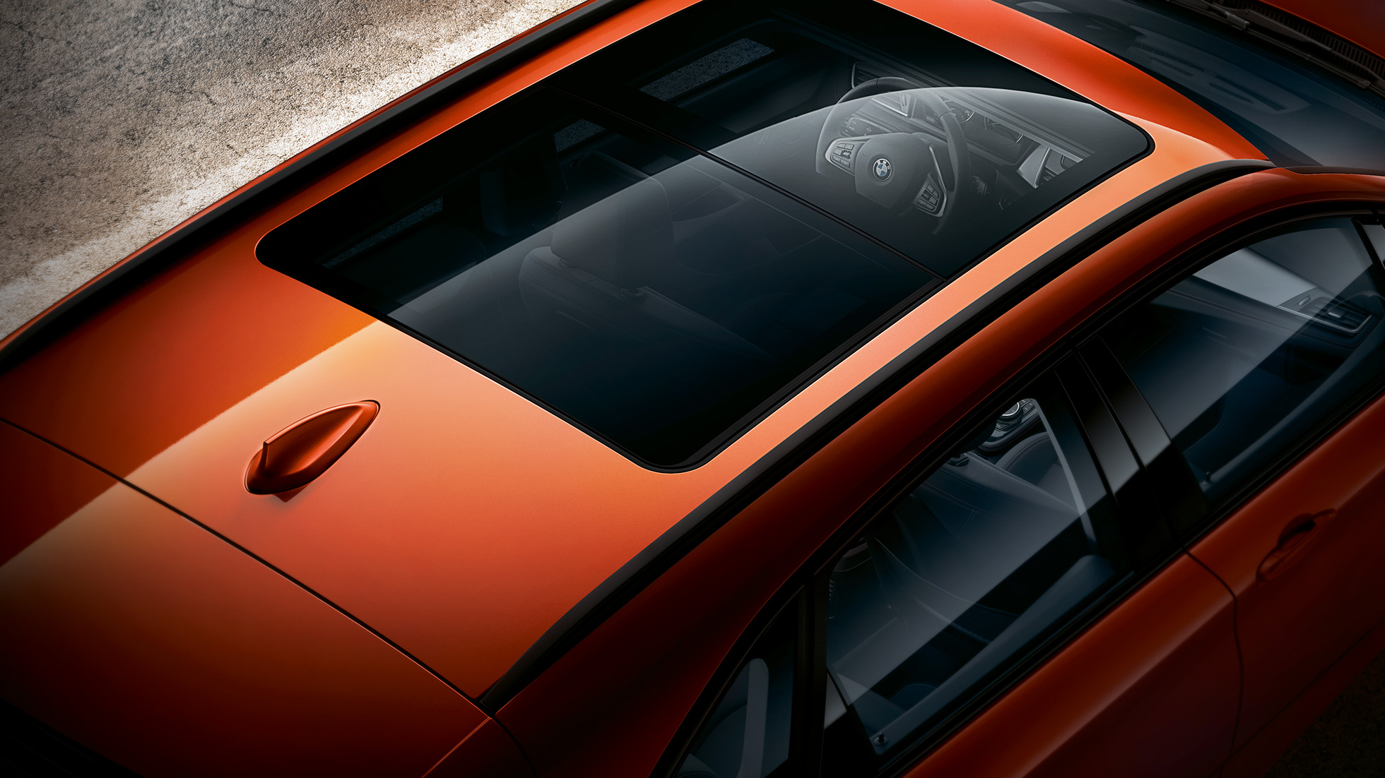 Panoramatak i glass BMW 2-serie Active Tourer Panoramatak i glass BMW 2-serie Active Tourer F45 Facelift 2018 Sunset Orange metallic sett ovenfra