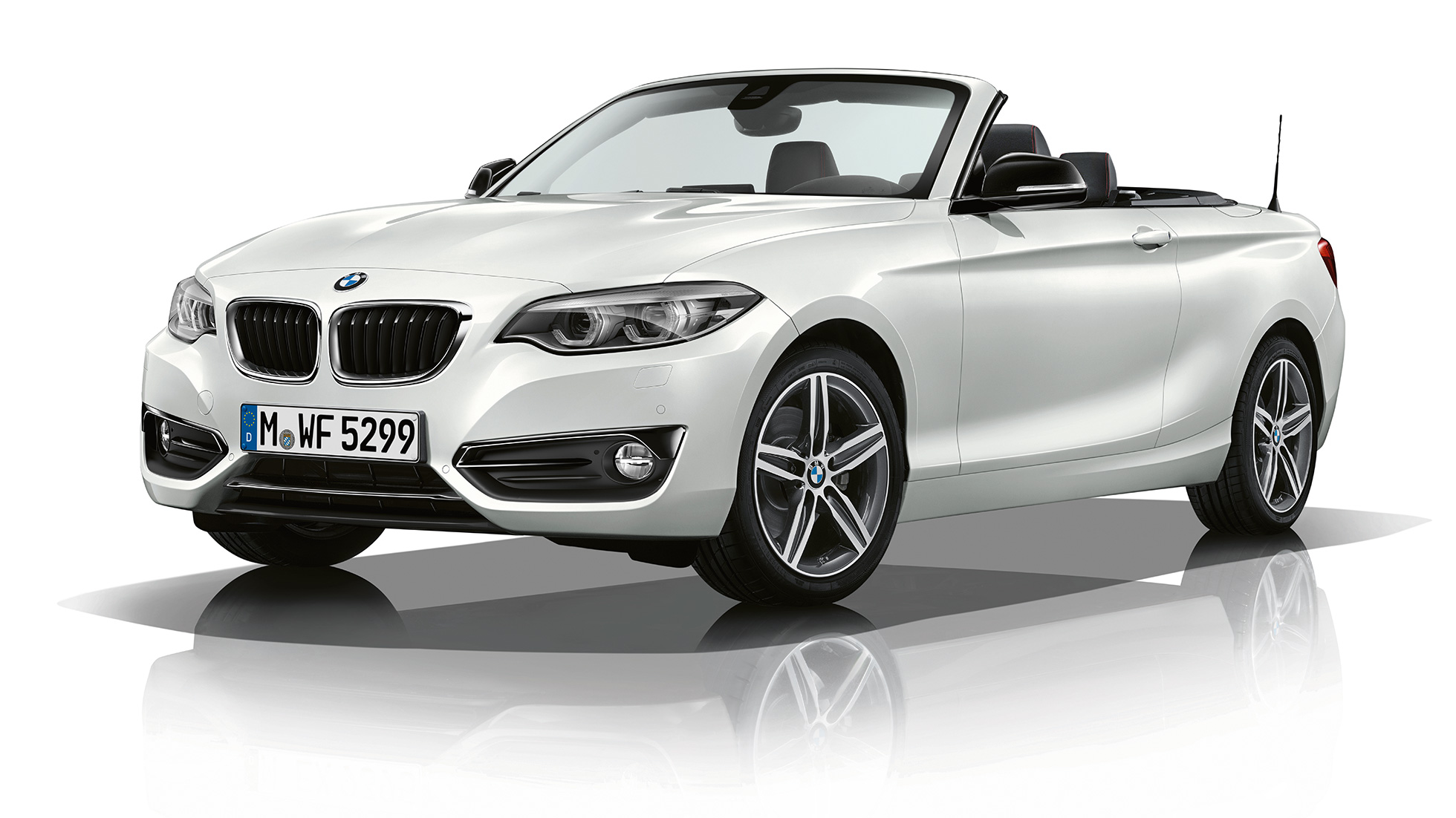 BMW 2-serie Cabriolet, Model Sport Line sett skrått forfra BMW 2-serie Cabriolet, Model Sport Line sett skrått forfra
