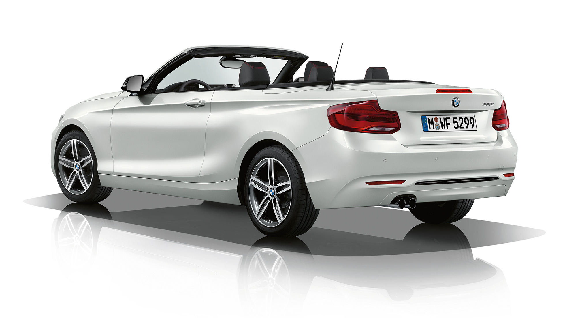 BMW 2-serie Cabriolet, Model Sport Line sett skrått bakfra BMW 2-serie Cabriolet, Model Sport Line sett skrått bakfra