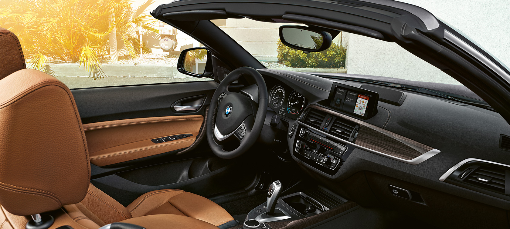 Tilkoblingsmuligheter i BMW 2-serie Cabriolet Tilkoblingsmuligheter i BMW 2-serie Cabriolet