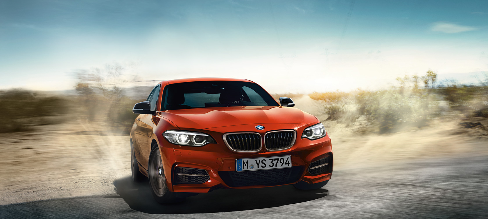 BMW 2-serie Coupé som kjører BMW 2-serie Coupé som kjører