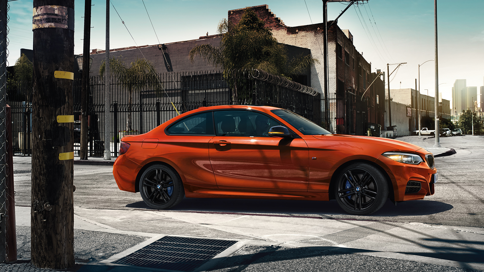 BMW 2-serie Coupé sett fra siden BMW 2-serie Coupé sett fra siden