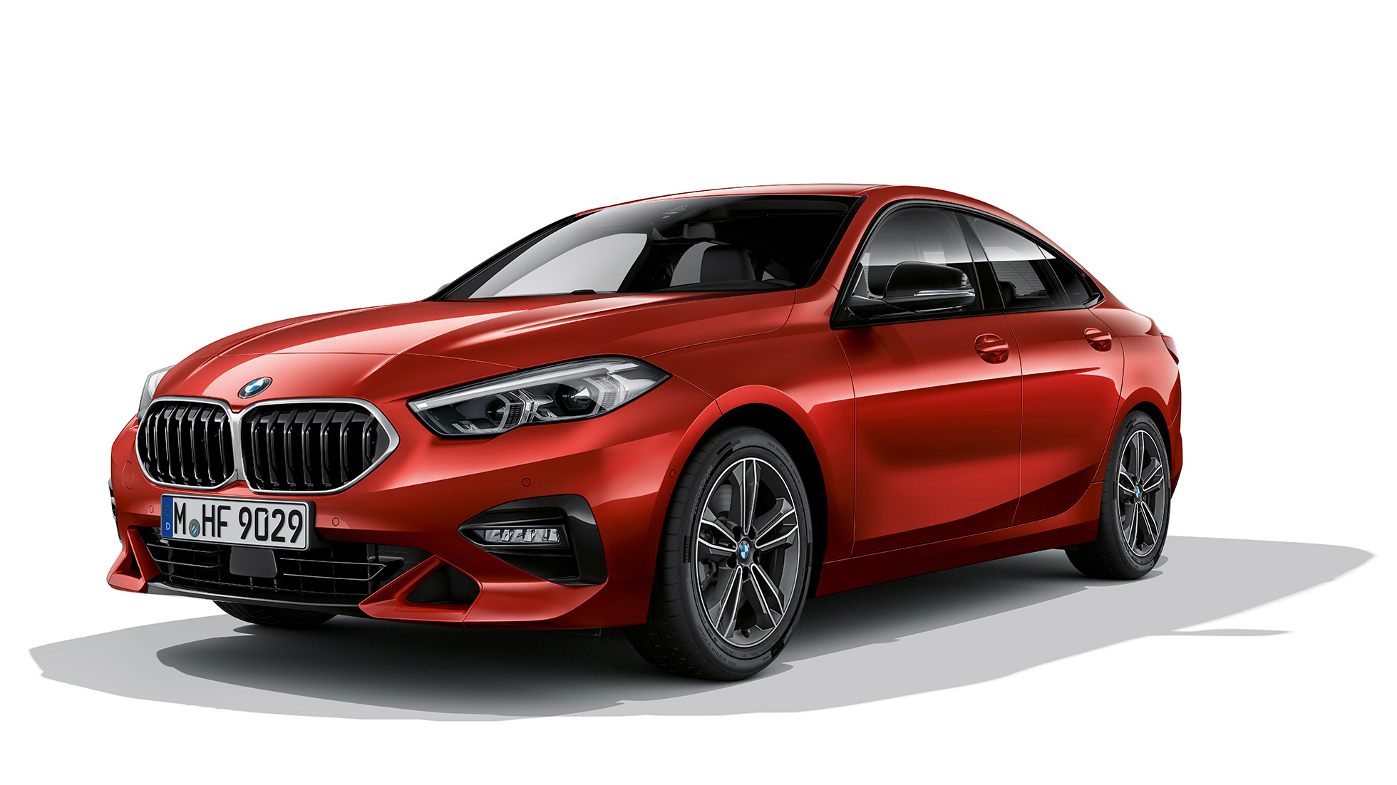 BMW-grill BMW 2-serie Gran Coupé modell Sport Line Grill med ramme i krom BMW 2-serie Gran Coupé modell Sport Line Melbourne rød F44 sett skrått forfra
