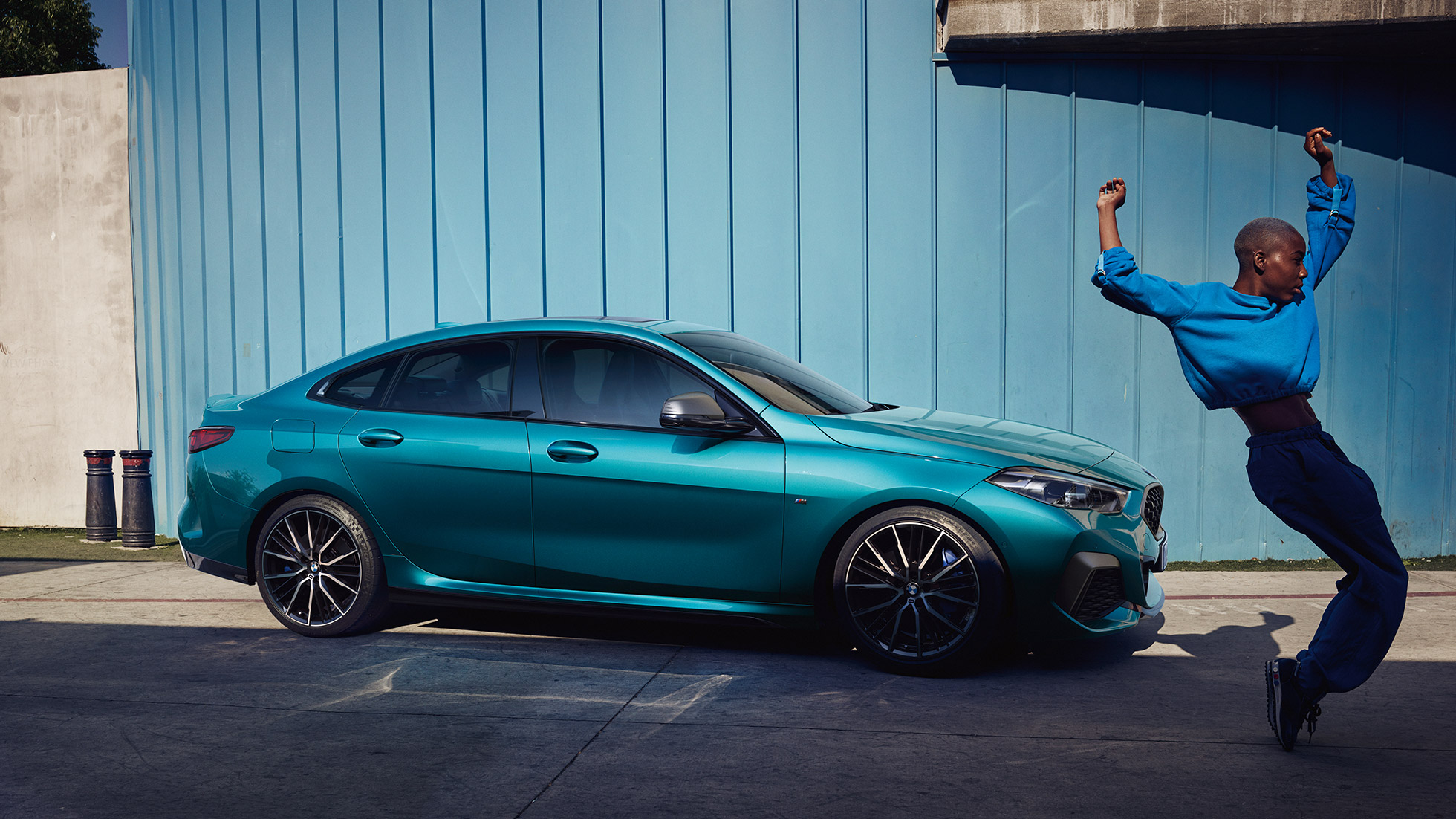 Coupé-silhuett BMW 2-serie Gran Coupé Coupé-silhuett BMW 2-serie Gran Coupé Snapper Rocks blå metallic F44 sett fra siden