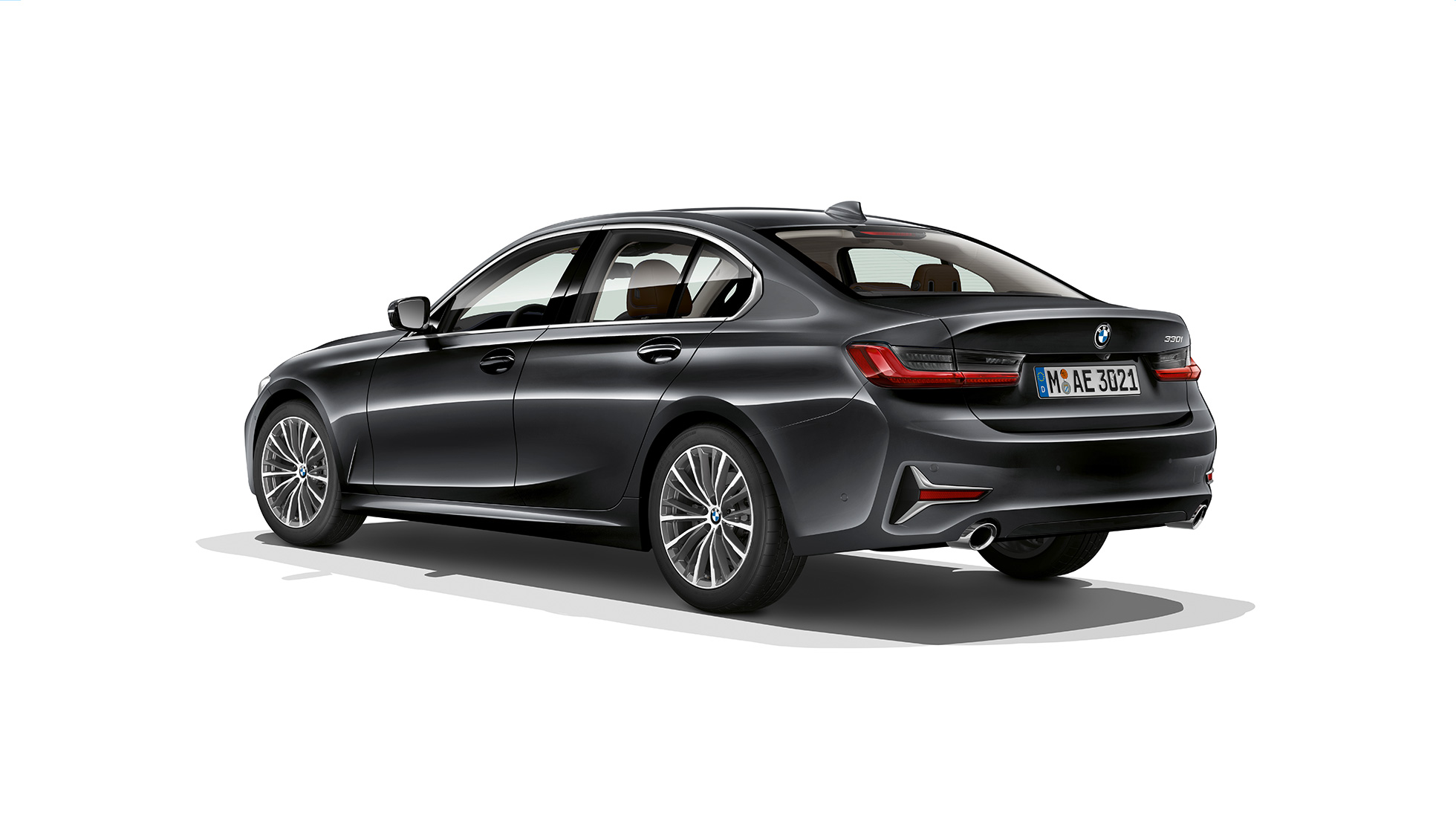 Hekken på BMW 3-serie Sedan som Modell Luxury Line. BMW 3-serie Sedan med Modell Luxury Line utstyr sett skrått bakfra.