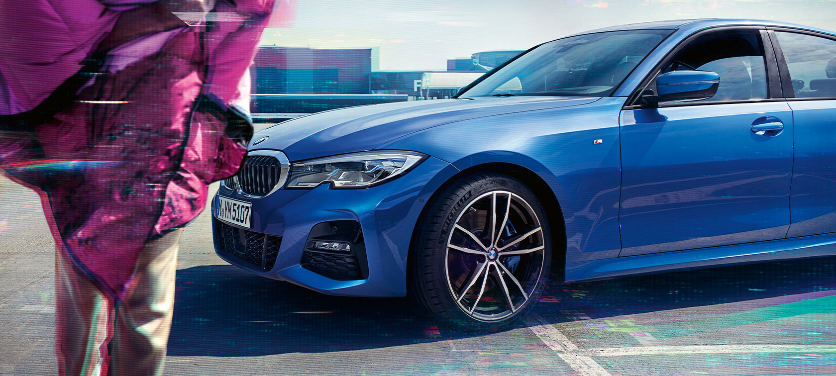 Førerassistentsystemer, tilkoblingsmuligheter BMW 3-serie sedan BMW 3-serie sedan BMW 330i førerassistentsystemer, tilkoblingsmuligheter